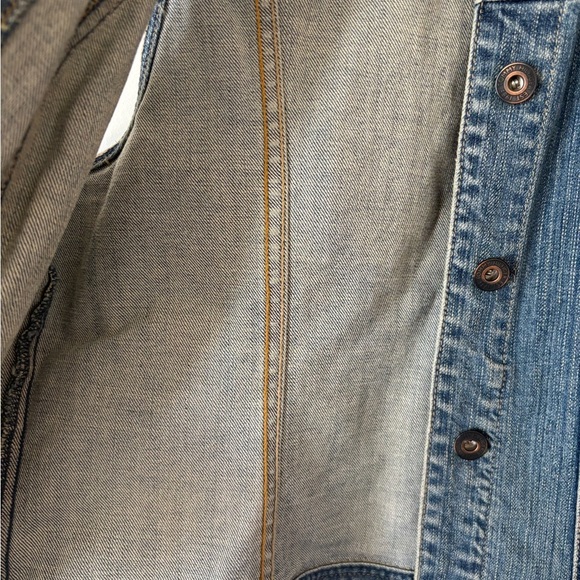 Tommy Hilfiger Distressed 90's Denim Vest Women's Size Medium 2 pocket Button - Picture 5 of 9